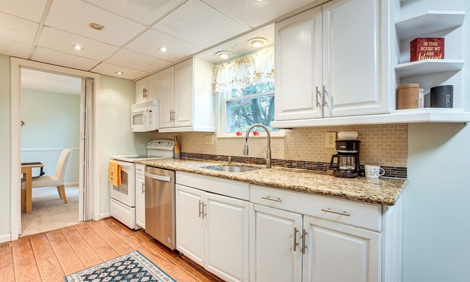 Riverside Haus | 2 Mi to Dtwn: Private Fire Pit at Dublin Home!