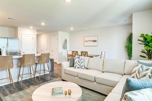 Surfside Beach Haus | 2 Mi to Shore Newly Built Surfside Beach Gem
