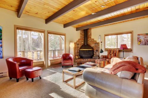 Breckenridge Haus | 2 Mi to Slopes Mtn-View Breckenridge Getaway!