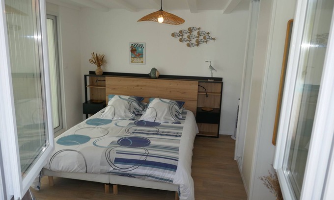Saint-Georges-de-Didonne Wohnung | 2-person self-contained studio gite in a quiet location near the beach!