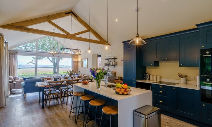 West Ilsley Hütte | 2 Pheasant - sleeps 6 guests in 3 bedrooms