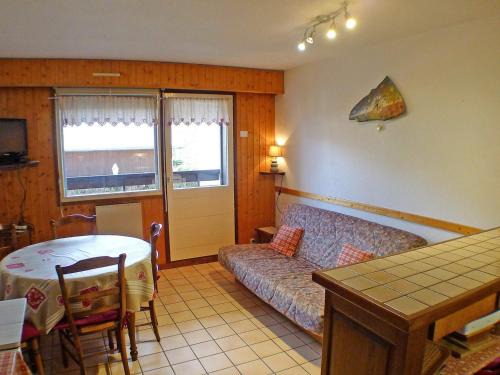 Samoens Wohnung | 2 pièces cabine lumineux, proche centre Samoëns, animaux acceptés, parking, balcon - FR-1-629-22