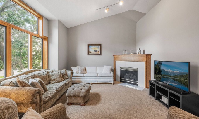 Andover Haus | 2 Story House with Gas Fireplace + Garage Parking