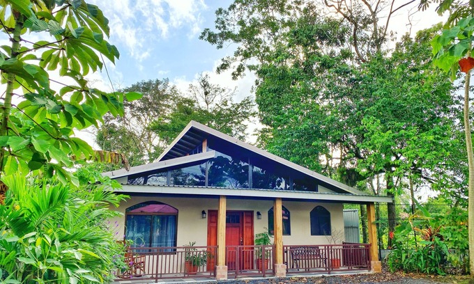 Los Angeles Haus | 20 Minuten von La Fortuna entfernt, Familienhaus mit schöner Veranda zur Vogelbeobachtung