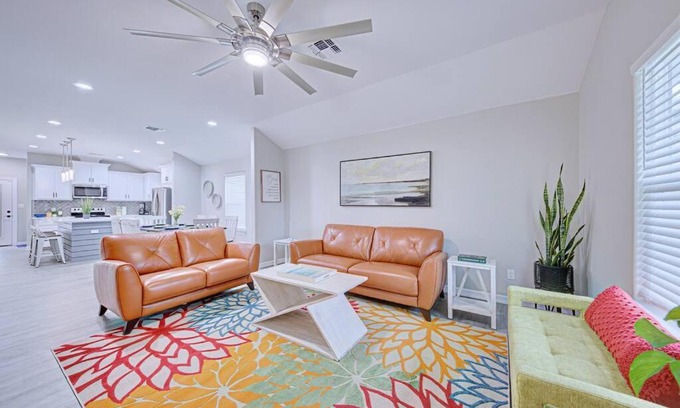 Flour Bluff Haus | 2022 Built Modern Family-Friendly Oasis