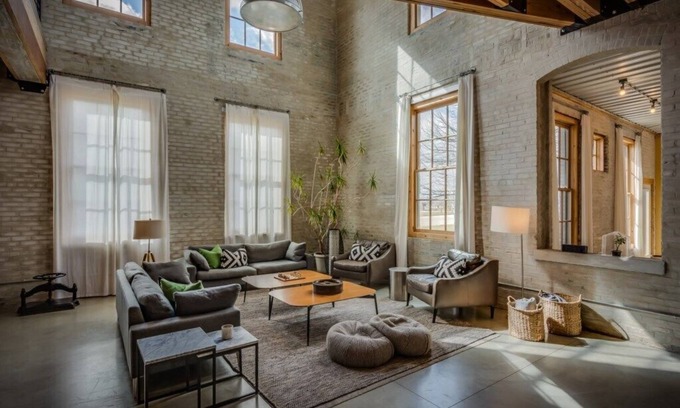 Three Oaks Haus | Neu gelistete wunderschöne Loft in der Innenstadt von Three Oaks (3 Nächte Sommer Minimum!) Kalender Geöffnet bis 2021!