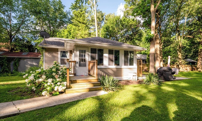 Union Pier Hütte | 3 Nt Min! Union Pier Cottage Close To Beach & Downtown!
