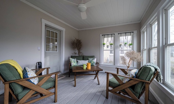 Three Oaks Haus | Three Oaks Home Close To Everything! Two Night Summer Min!