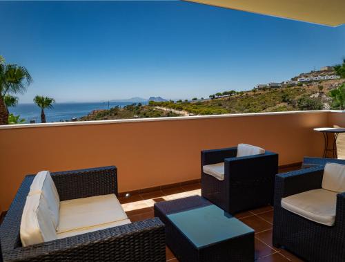 Manilva Wohnung | 2055-Superb 2bedrooms apt, Gibraltar and sea view