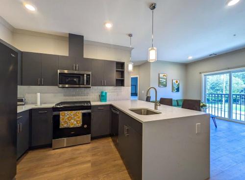 Dunellen Wohnung | 223 Brand New 2 Bdrm 2 BATH 1 Liv 1 Kith