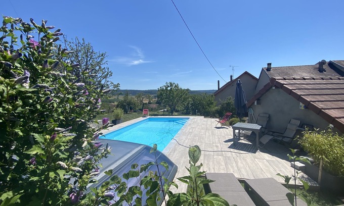 Brery Haus | 240m2 Family House with Heated Swimming Pool in Winegrower Village