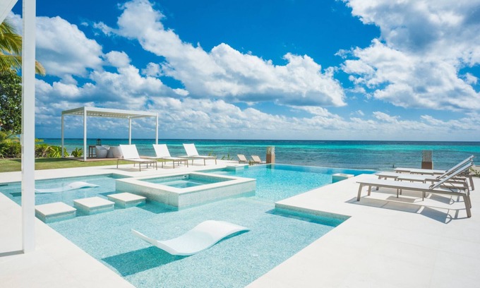Bodden Town Villa | 25% Off! Oceanfront Resort Villa w/ Stunning Views, Pool, Spa & Onsite Staff