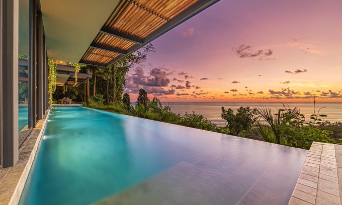 Marina Vista Haus | 25meter pool-Luxury-Dominical-Housekeeping-Beach