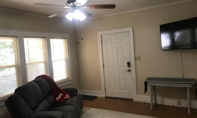 Fort Smith Villa | 2B/2B Work and Play Fort Smith