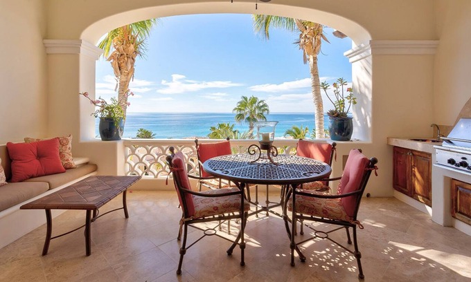 Buzzards Eigentumswohnung | 2BD Oceanview Condo with the Beachfront Club and Fitness Center Access