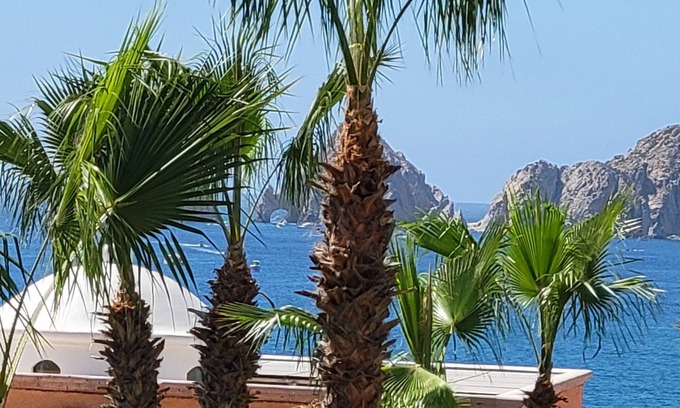 Cabo Bello Eigentumswohnung | 2BR / 2BA Cabo Condo, am Strand mit Meer und Poolblick