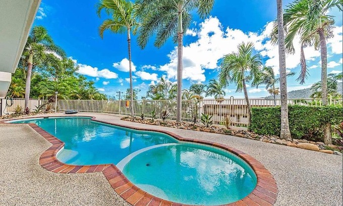 Airlie Beach Wohnung | 2BR Apartment with Stunning Ocean Views