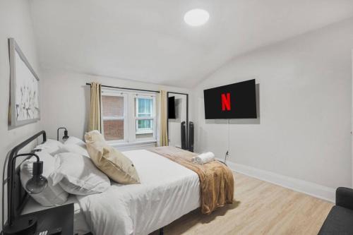 Durham Region Wohnung | 2BR Apt Mins from Beach and Downtown Free Parking