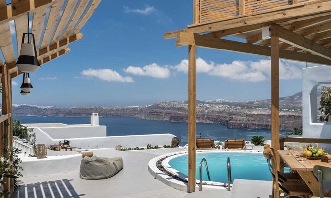Akrotiri Villa | Gold Suite Private Hot Tub Caldera View, Breakfast