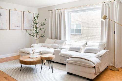 O'Hare Wohnung | 2BR Near OHare and Transit Newly Furnished Modern