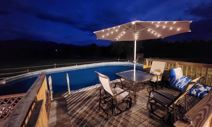 Luray Haus | 2nd floor, 4-bedroom space in Luray with a pool and a firepit