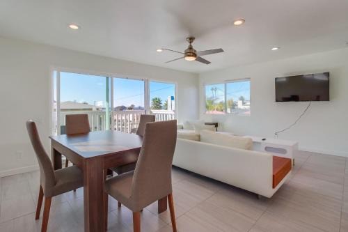 Village of La Jolla Haus | 2nd floor A-C steps to beach downtown La Jolla