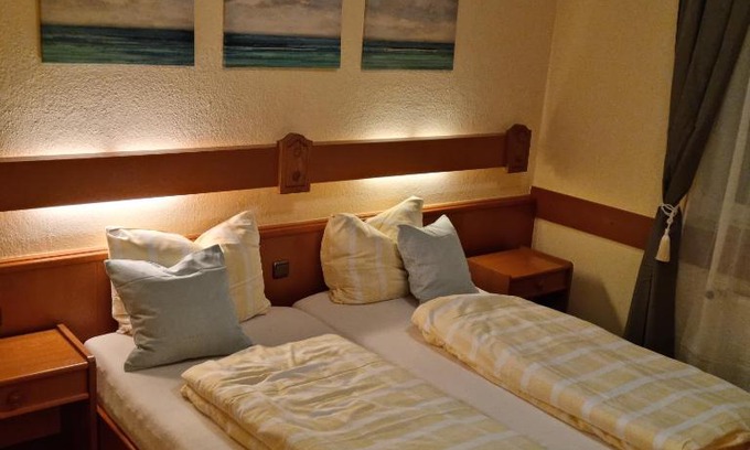 Fernwald Wohnung | 2x Einzelbetten - Gästezimmer - 11min von Gießen Zentrum 8,4km in Fernwald