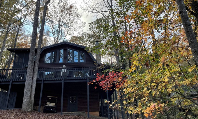 Dawsonville Kabine | 3-4 Bedroom Lake Front Cabin for any season! Perfect Large Family Retreat!