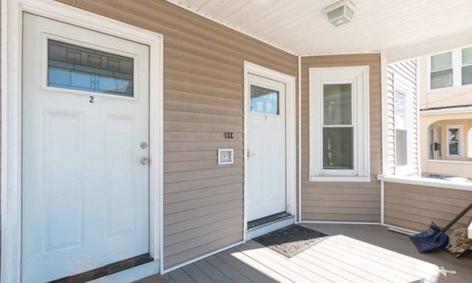 East Somerville Wohnung | 3 bd 2 ba Unit