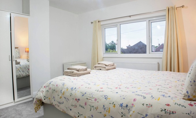 Westcliff-on-Sea Haus | Southend Retreat King Suite