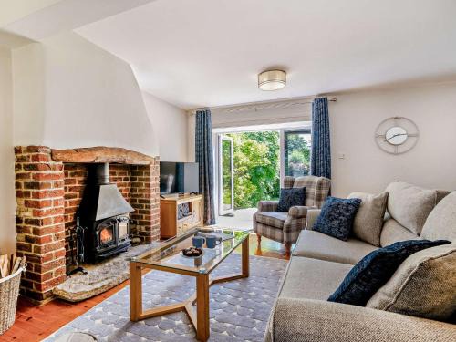 Maiden Newton Haus | 3 Bed in Abbotsbury 92414
