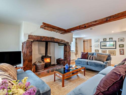Amesbury Haus | 3 Bed in Salisbury 95325