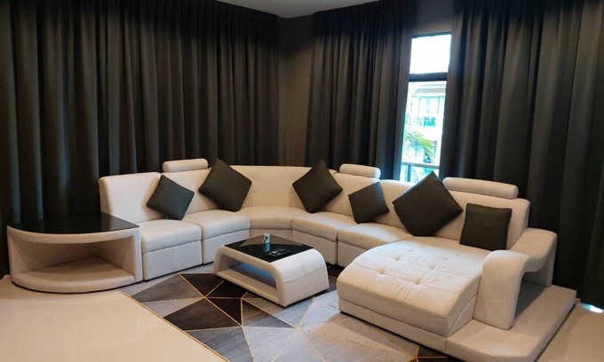 Kathu Haus | 3 bedroom , 4 bathroom