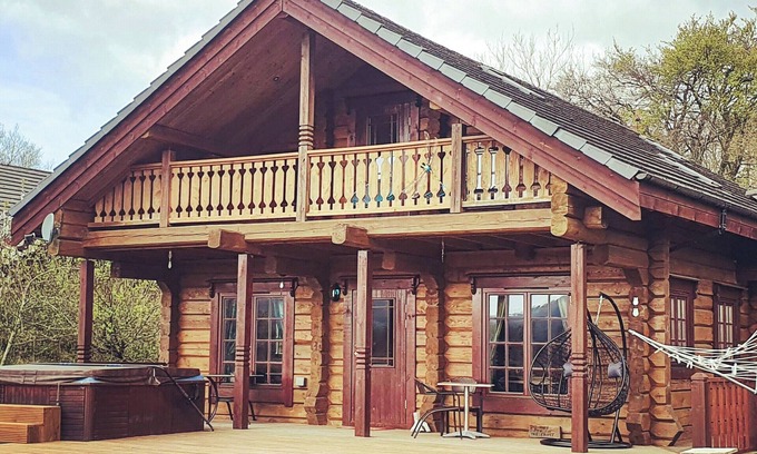 Carno Hütte | 3 bedroom accommodation in Carno