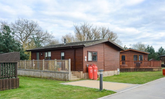 Malton Hütte | 3 bedroom accommodation in Amotherby, near Malton