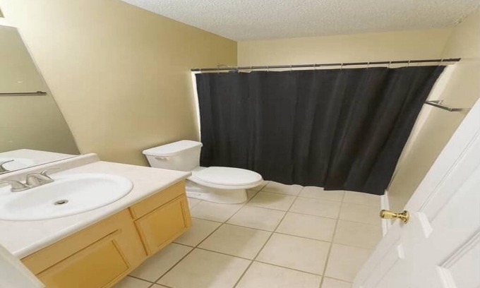 Conyers Haus | 3-bedroom house in charming Conyers with AC