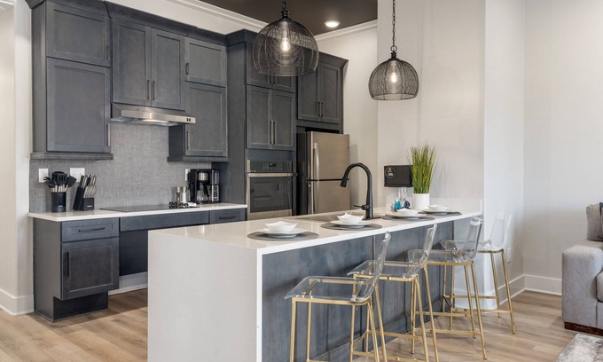 Helena Eigentumswohnung | 3 Bedroom, Main Level - ADA