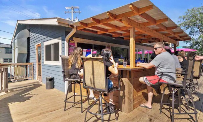 Okauchee Wohnung | 3 Bedroom Okauchee Lake