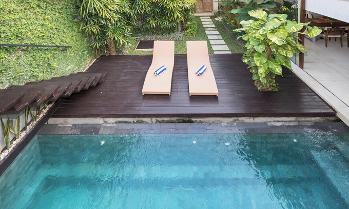 Padonan Villa | 3 Bedroom villa 5min near Batu Bolong Beach