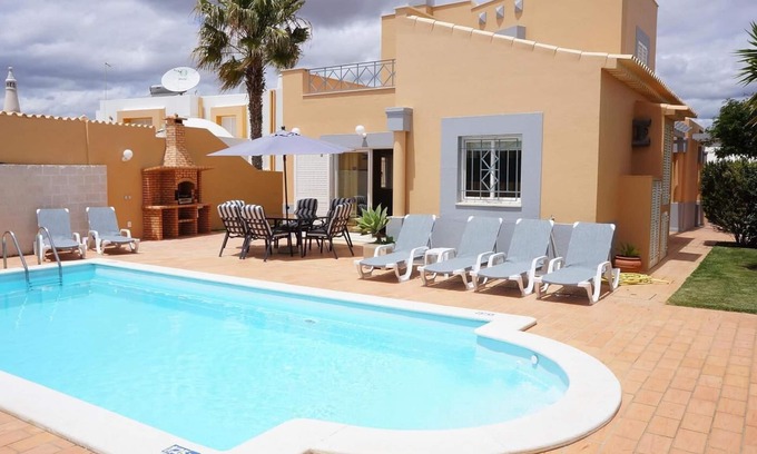 Castelo Villa | FANTASTIC VILLA IN GALÉ