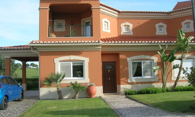 Atalaia Villa | 3-Schlafzimmer-Villa mit einem nach Süden privaten Garten Zugang zum Golfplatz und Pool mit Blick