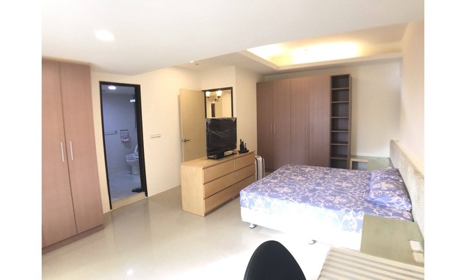 Zhongshan Eigentumswohnung | 3 BR 2 Bäder mit großem Balkon in der Nähe von Min Quan W. Rd