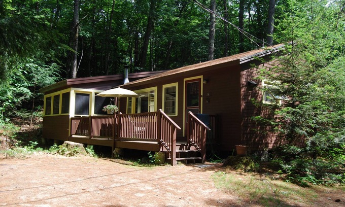 Moultonborough Hütte | 3 BR Cottage am Lake Winnipesaukee mit Strand und Benutzung von kleinen Booten