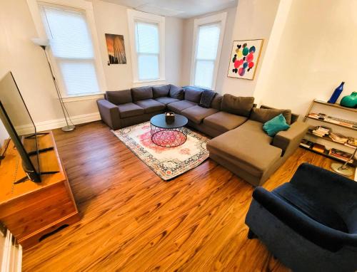 Pittsburgh Wohnung | 3 BR - Off Street Parking - Amazing View Nearby