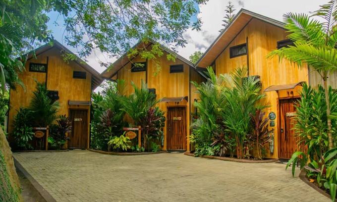 Monterrey Kabine | 3 identical units cabins + plus 1 small villa, pool and 4 jacuzzis