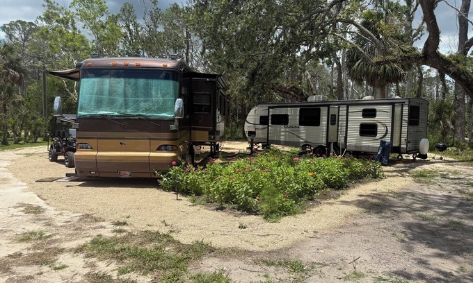 Steinhatchee Haus | 2 Heimparadies, privater 5-Sterne-Rückzugsort mit tollem See für Spaß und Partys !!