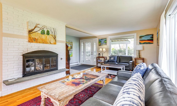 Marshfield Hills Haus | 3 Mi to Cape Cod Bay: Marshfield Home w/ Balcony!