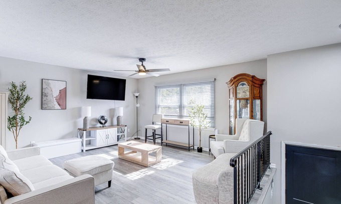 Fairlawn Haus | 3 Mi to Cuyahoga Valley NP: Fairlawn Family Home!