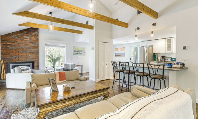 Mashpee Neck Haus | 3 Mi to Mashpee Commons: Family Home w/ Fireplace