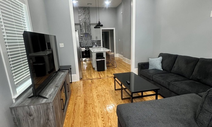 Fairgrounds Haus | 3 mins from French Quarters, Superdome, and Downtown.w booking for 3 day minimum
